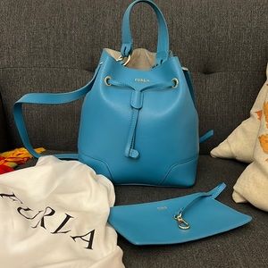Furla stacy bucket bag 💙